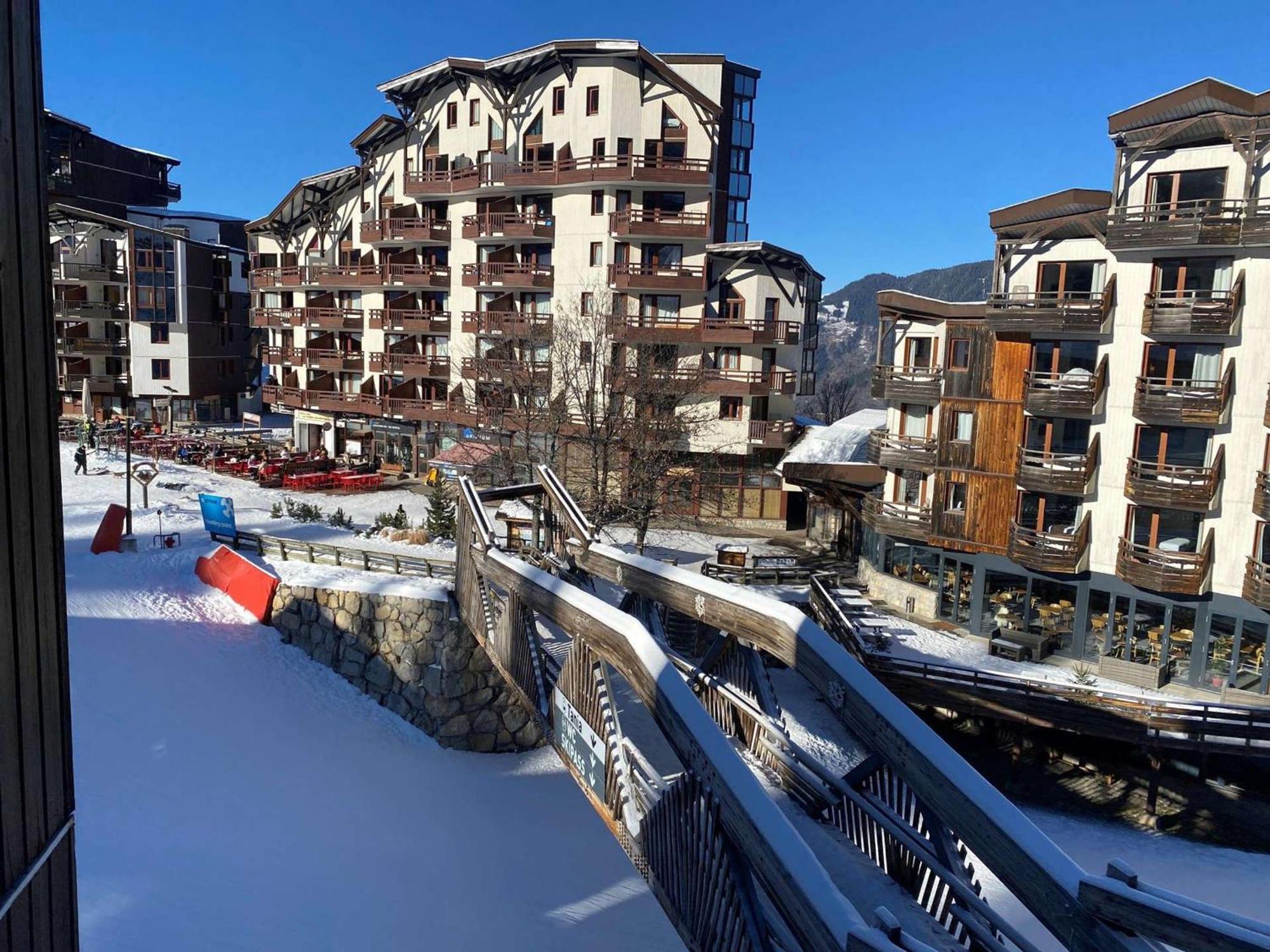 Appart. Skis Aux Pieds, Sud, Animaux Bienvenus - Fr-1-513-99 Apartment Courchevel Exterior photo